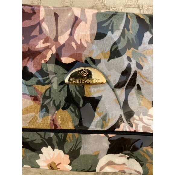 Retired Model Samsonite Travel Jewelry or Makeup Bag Trifold  Floral Design - Picture 2 of 8